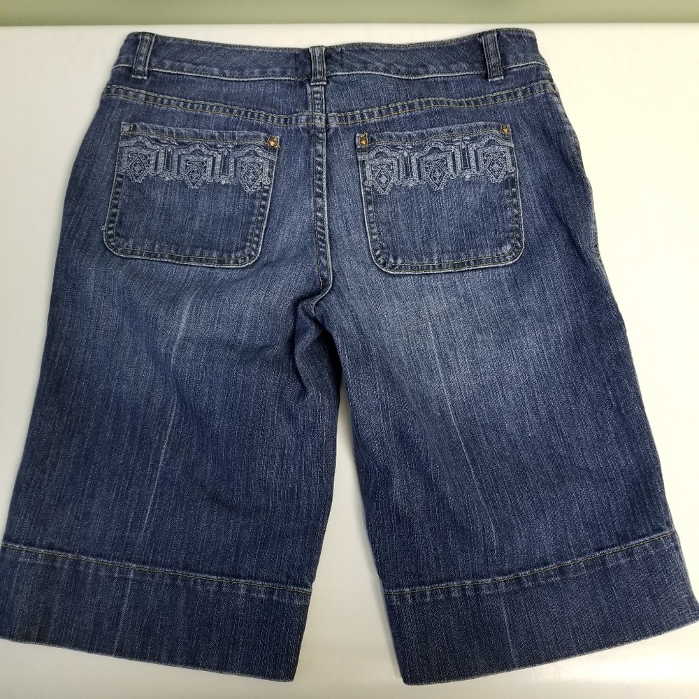 White House Black Market Blanc Denim Shorts N04